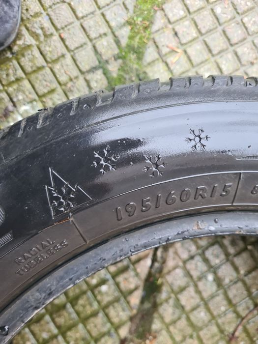 Зимни гуми 195/60/15 Dunlop
