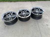 Doua jante fata si una spate 18 toli oem mercedes c class W205