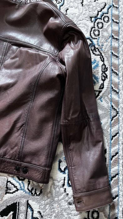 Кожаная куртка massimo dutti