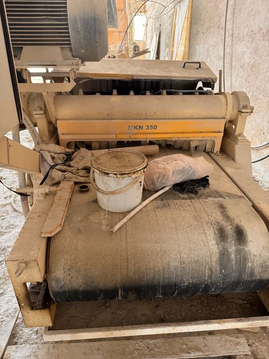 Лентова машина за рязане на камък с пет диска mkn 350