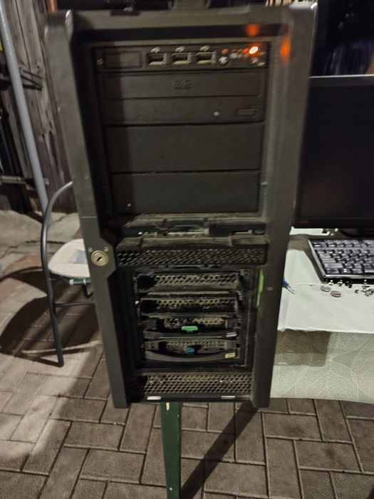 PC calculator Server Fujitsu i3 prima generație DDR3