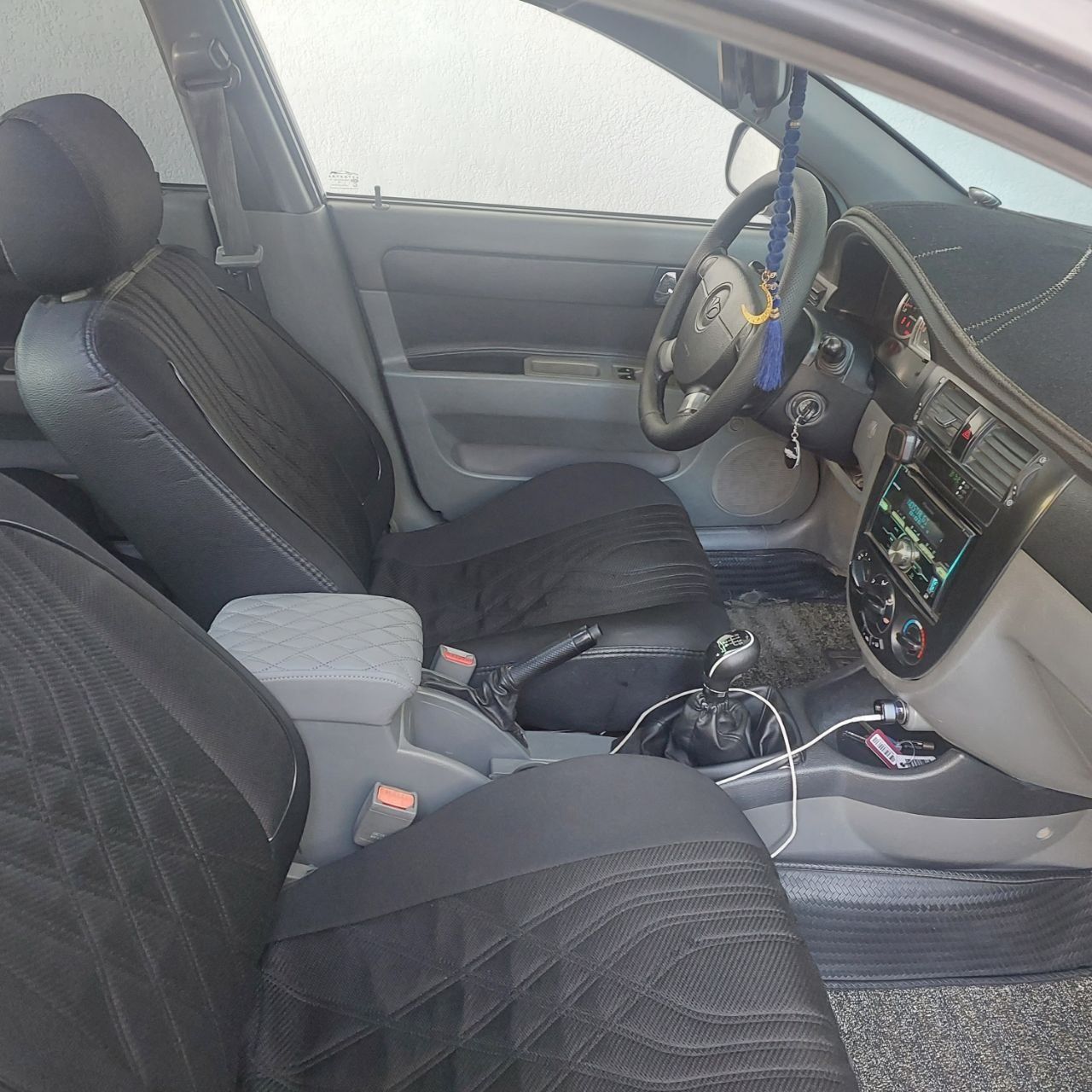 Продаётся автомобиль Жентра