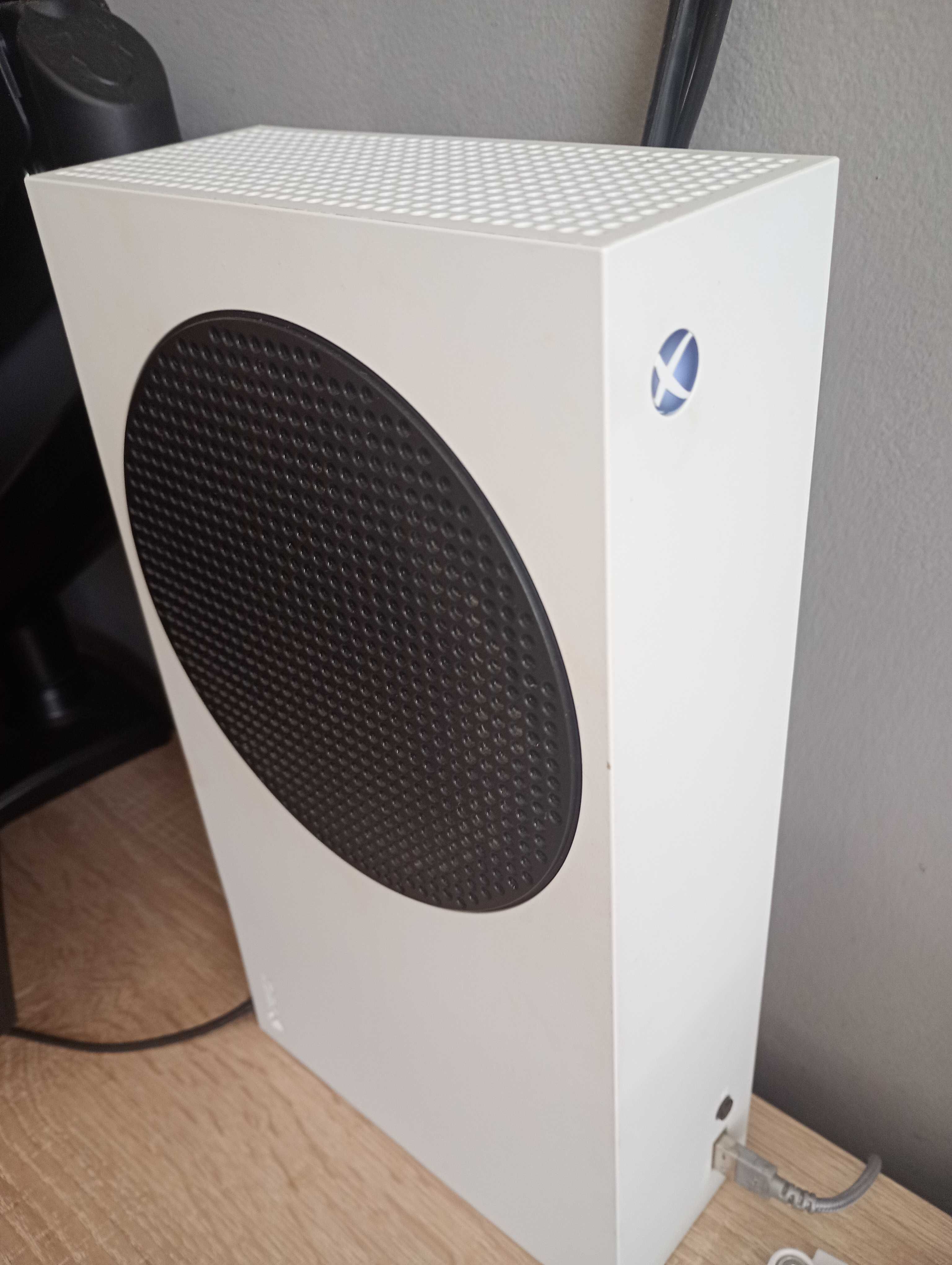 Xbox series s с 1 джойстик