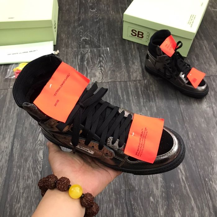 Off-White Off Court