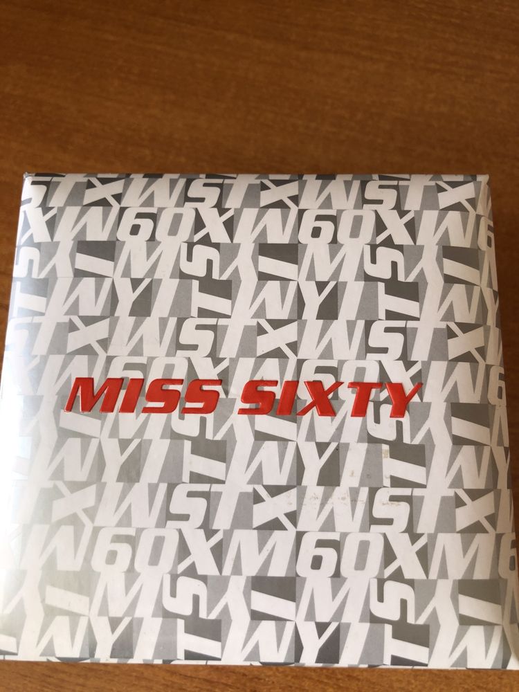 Часовник Miss sixty