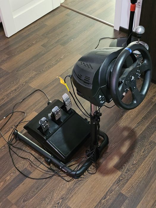 Set Volan Thrustmaster T300 RS + Schimbator + Pedale + Suport
