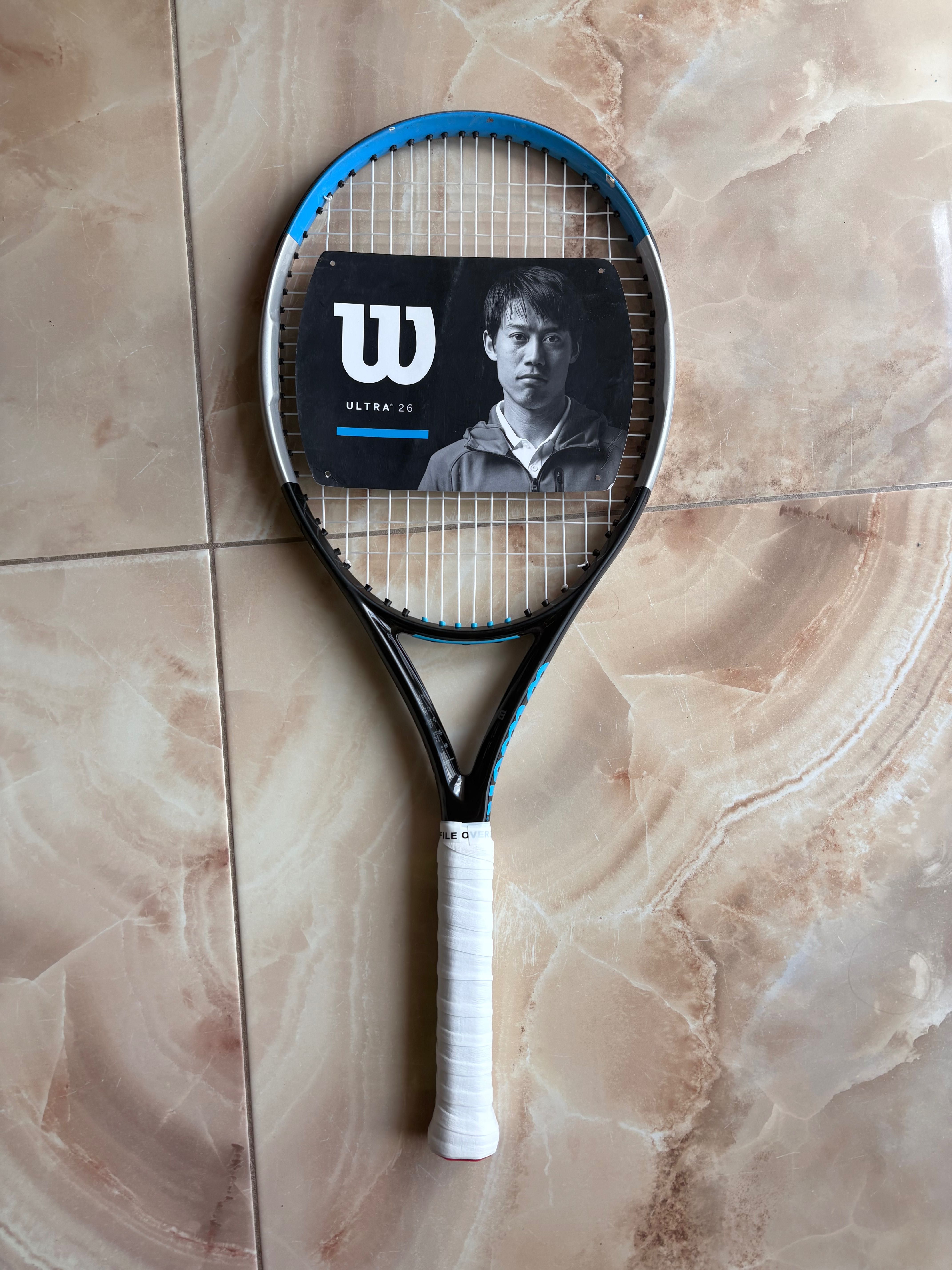 Професионална детска тенис ракета Wilson Ultra 26 за деца 10 - 12г