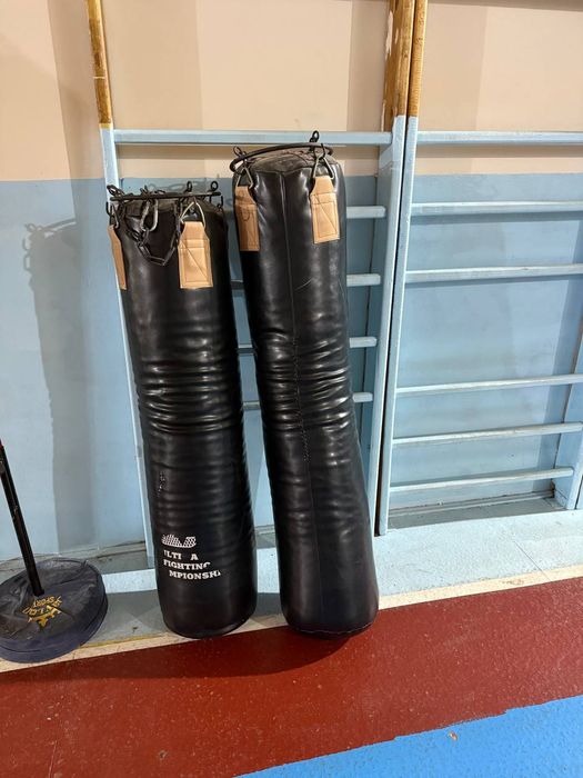 Продам боксерские груши в хорошем состоянии как на фото