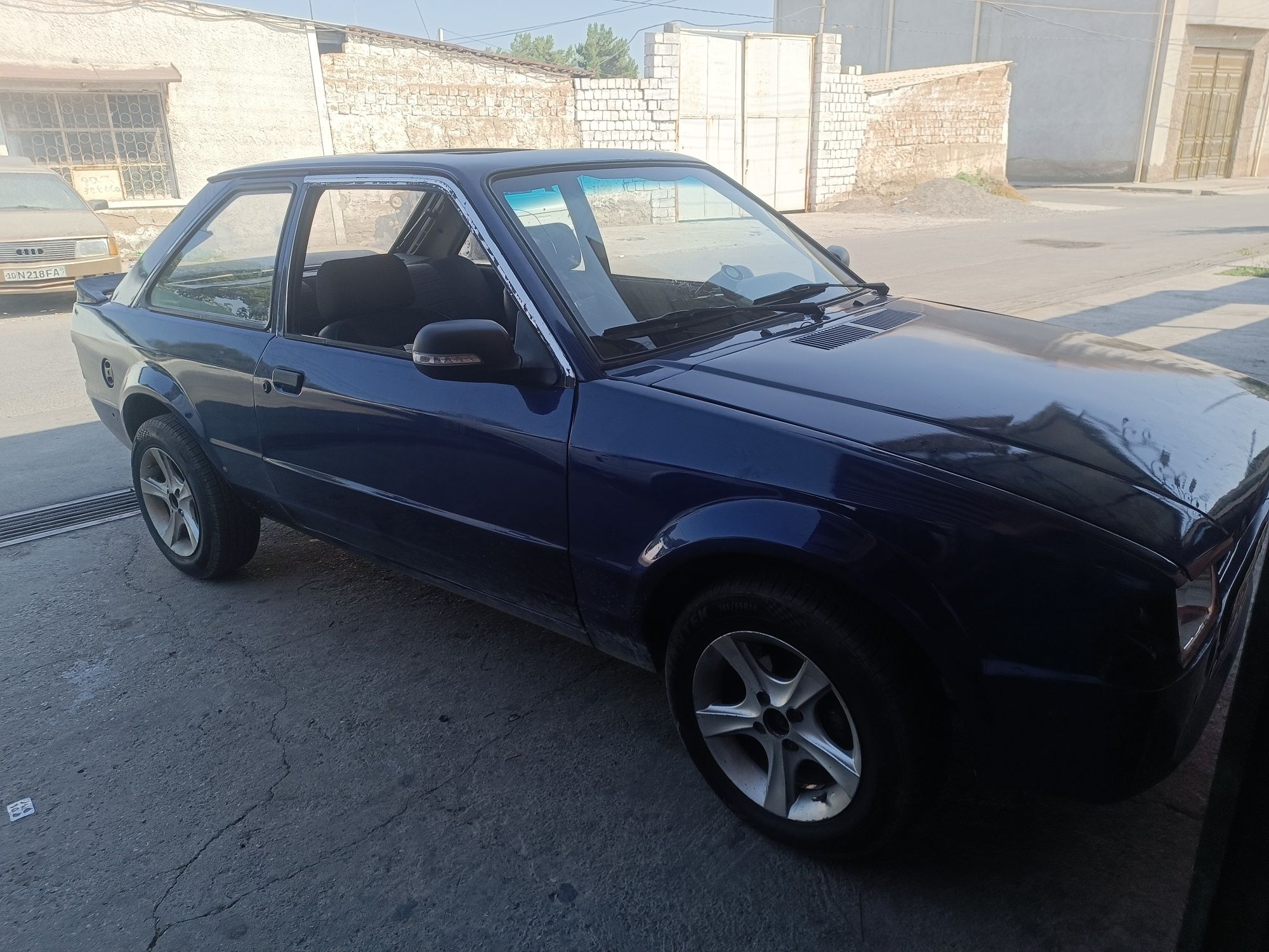 Ford Escord 700i