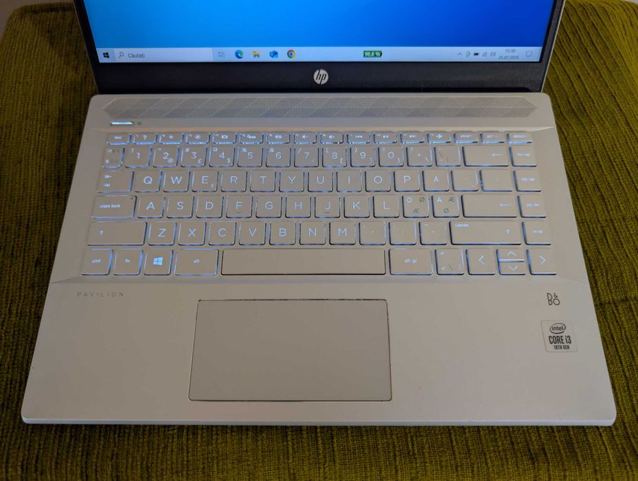 Laptop Hp pavilion 14, procesor Intel i3 Gen.10, SSD 256, Ram 8GB