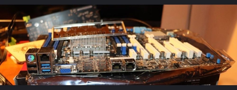 Placa de Baza Workstation Asus Z10PA-U8 Skt 2011-3 DDR4 8 Channel Raid