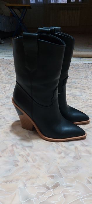 Продам осенние сапоги