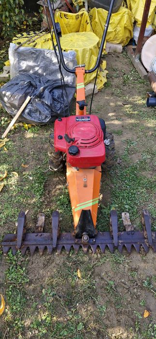 Cositoare iarba automata Honda cu masa de taiere 5 cp 4 timpi