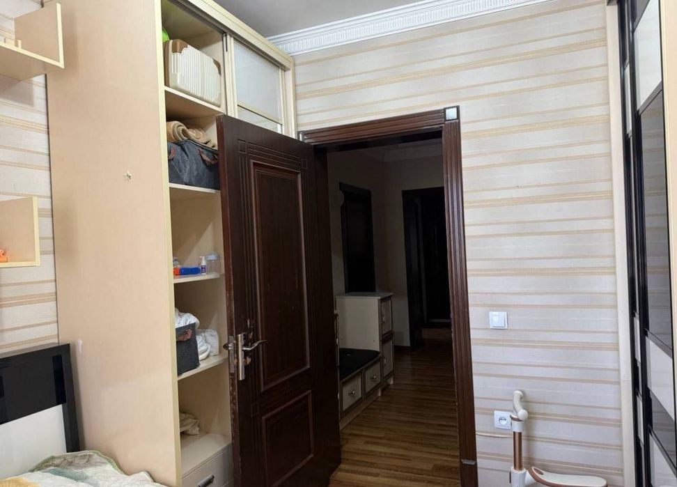 Квартира на Ц14-Цирк 3/6/9 общ пл 80м с обстановкой