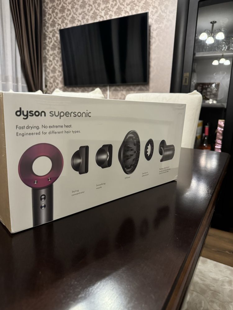 Uscator Dyson HD08 NOU