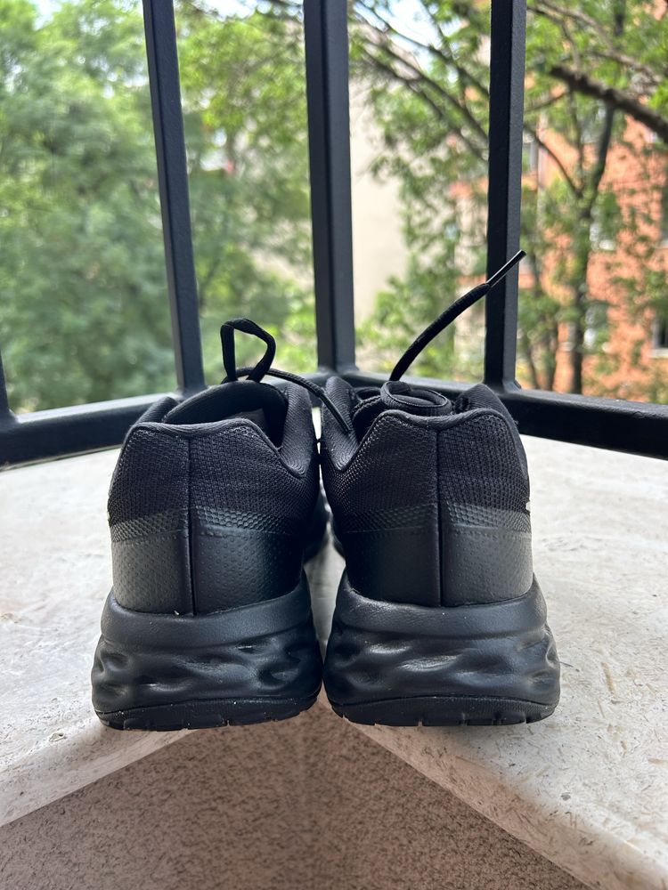 Черни маратонки Nike спортни обувки