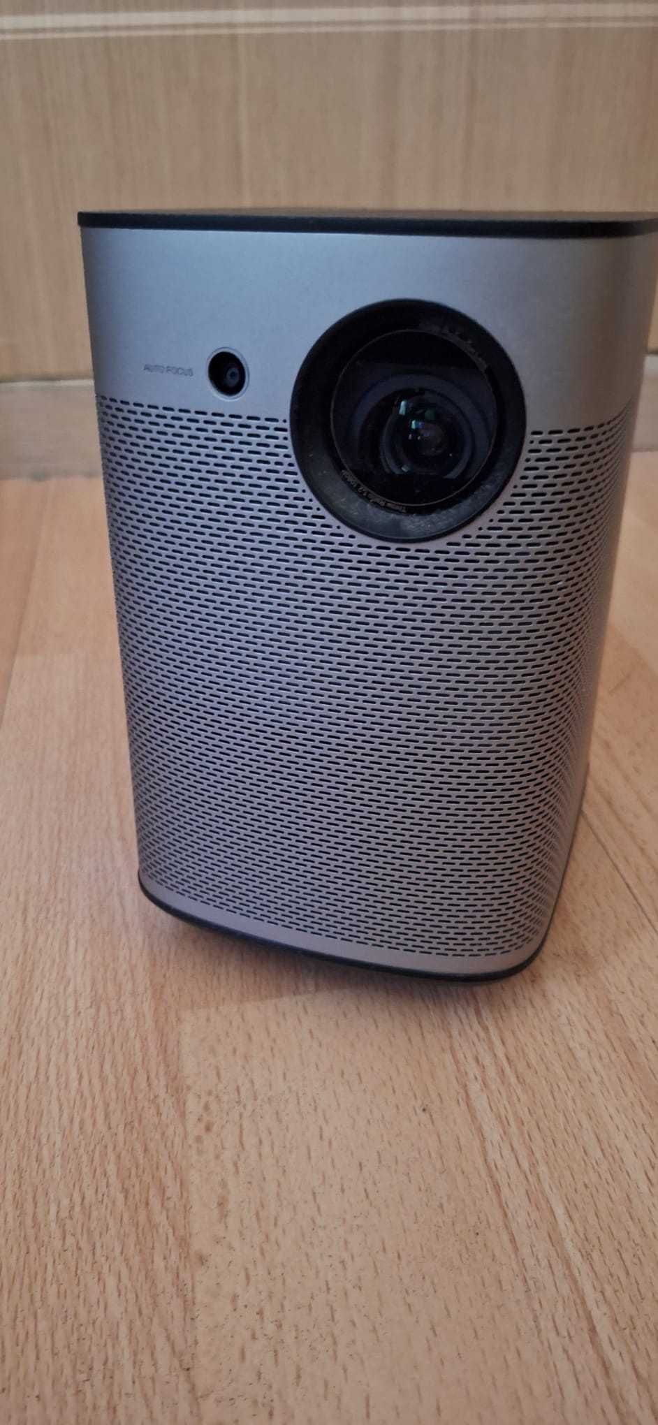 Videoproiector portabil smart XGiMi Halo