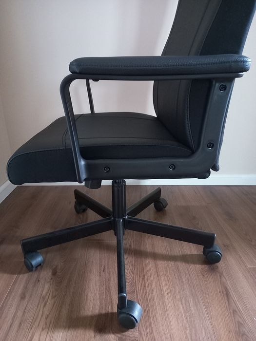 Scaun birou rotativ