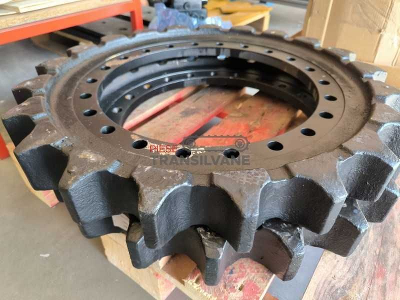 Piese cale rulare - steluță / sprocket / roată motrică excavator