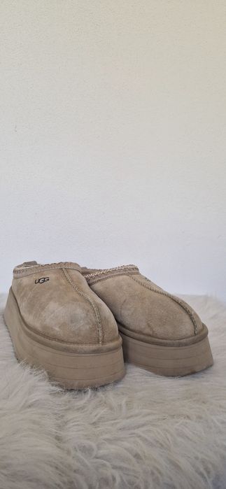 Ugg tazz bej marime 38