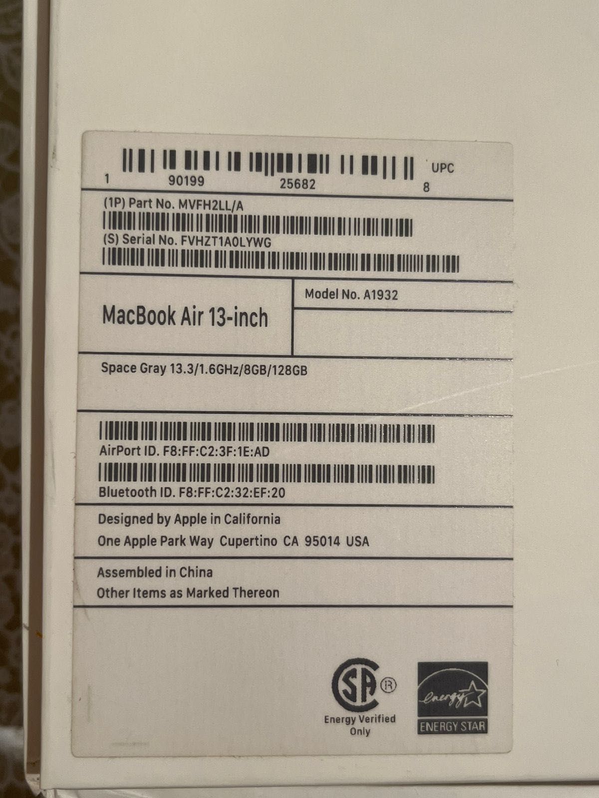 Продам MacBook Air 13 (2019г.)