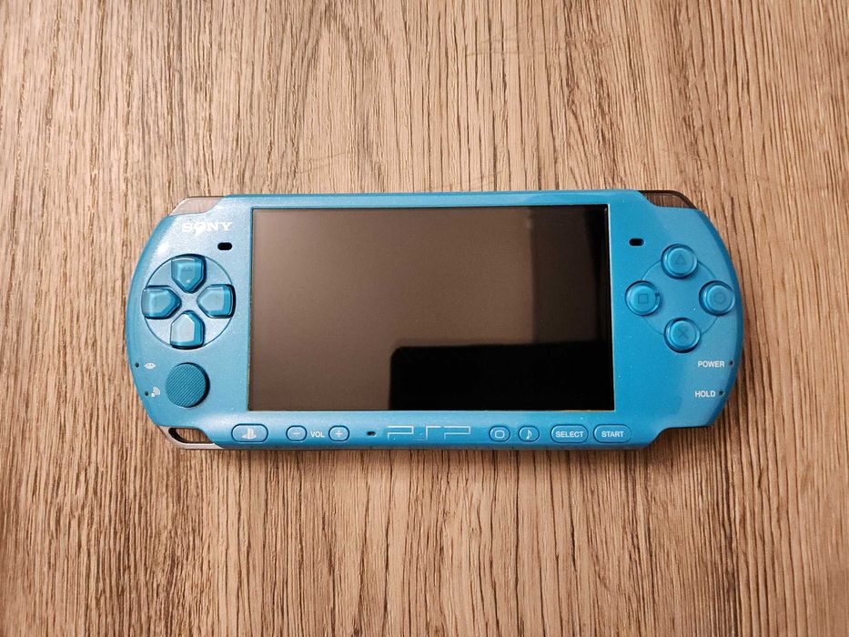 PlayStation Portabil (PSP) 3004 - modat, complet functional, card 64GB