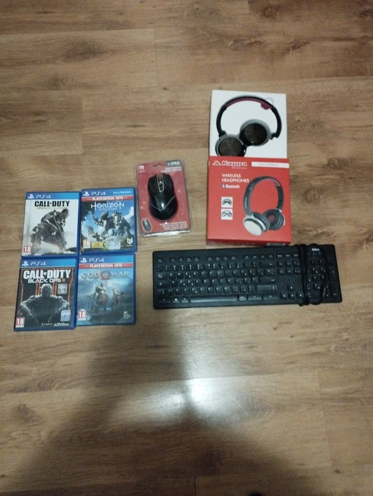 Vând jocuri PS4,mouse,tastatura,căști wireless