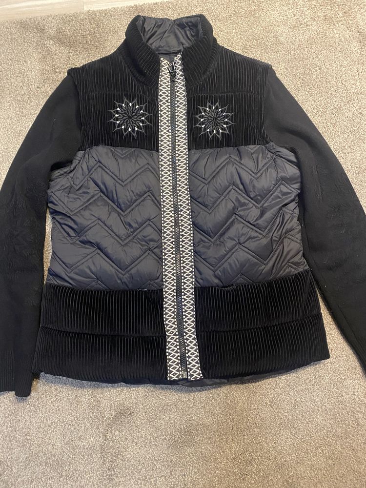 Черно яке Desigual