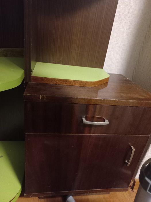 Нощно шкафче запазено