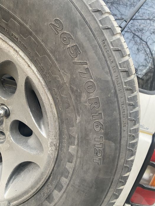 Диск с резиной на Pajero2