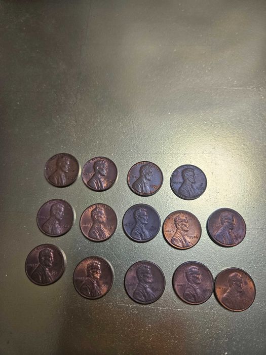 Български и чуждестранни стари монети