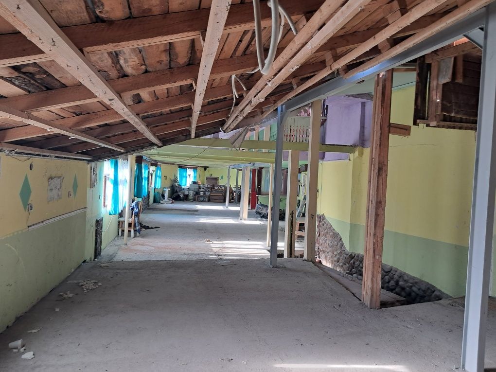 De Vanzare Fost Hotel in Bucovina Pret 105.000 € Neg. Aștept Variante