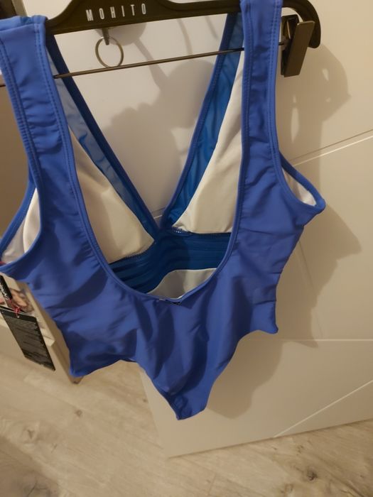 Costumde baie intreg