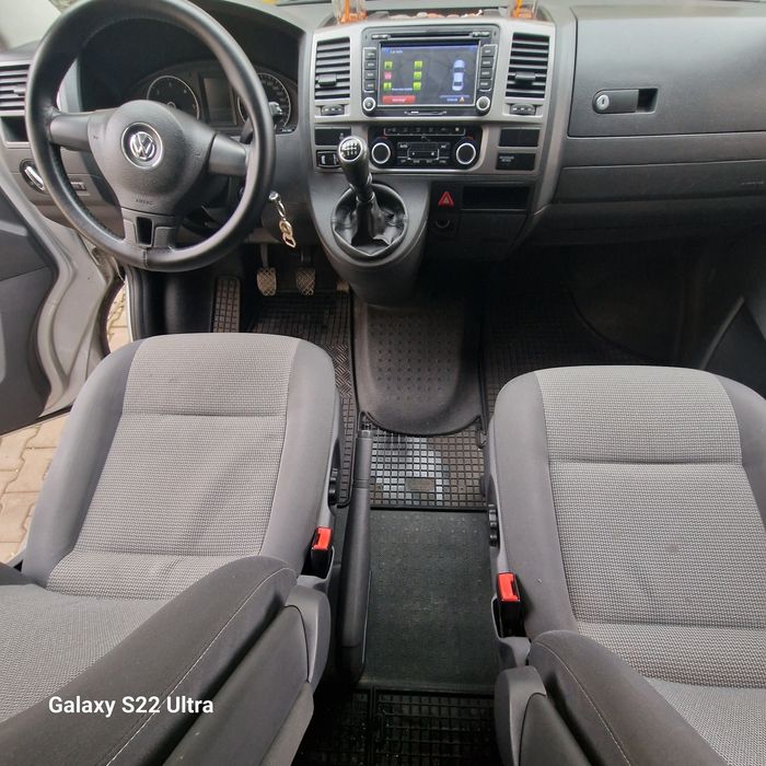 Volkswagen T5 Caravelle 2012