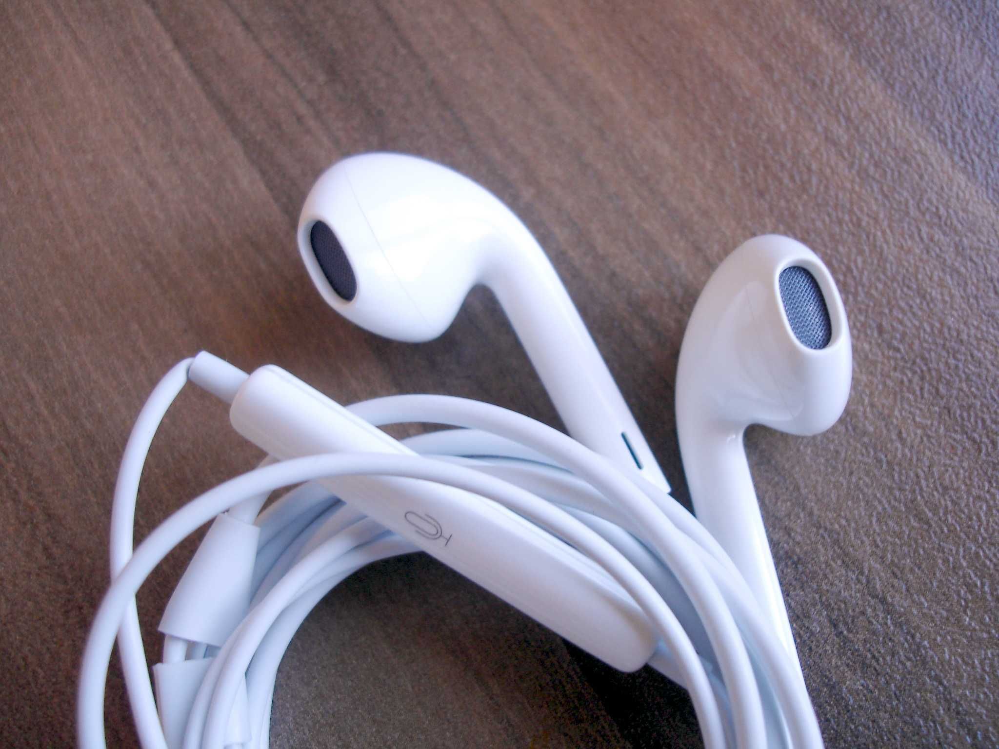Оригинални слушалки за iPhone с Bluetooth