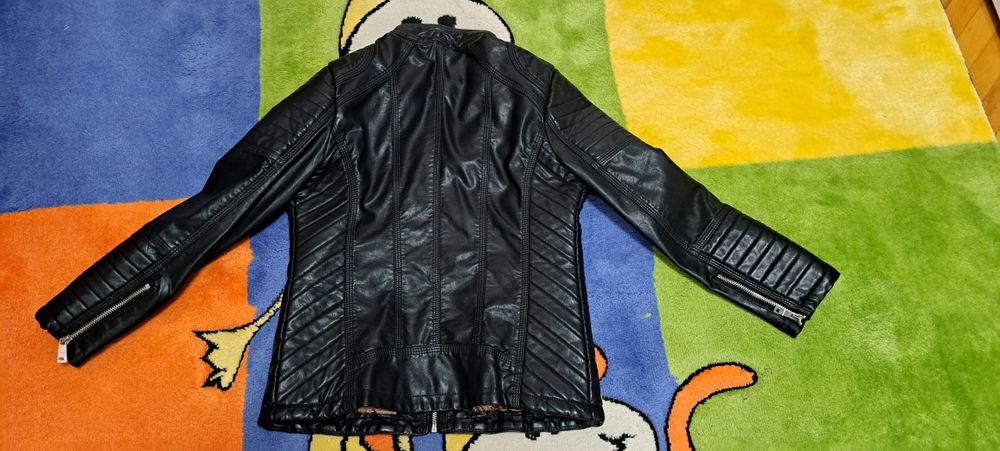 Geaca din piele artificiala