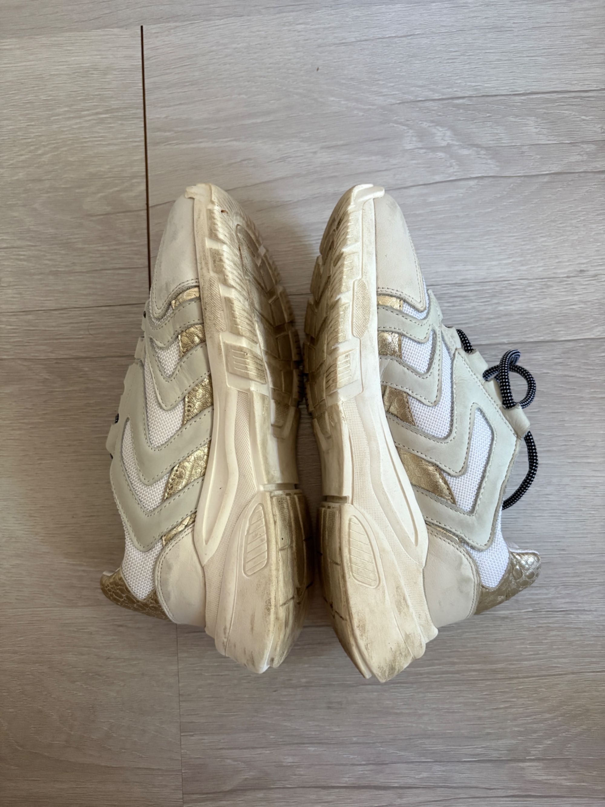 Adidas и Togoshi обувки