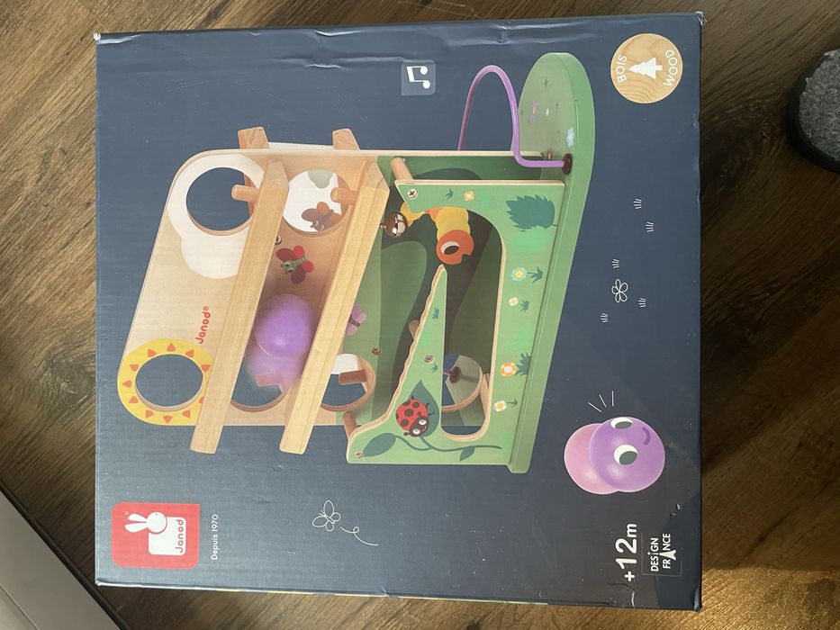 Дървена писта с топчета