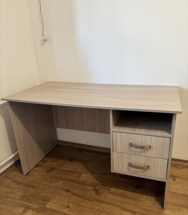 Офисный/письменный стол