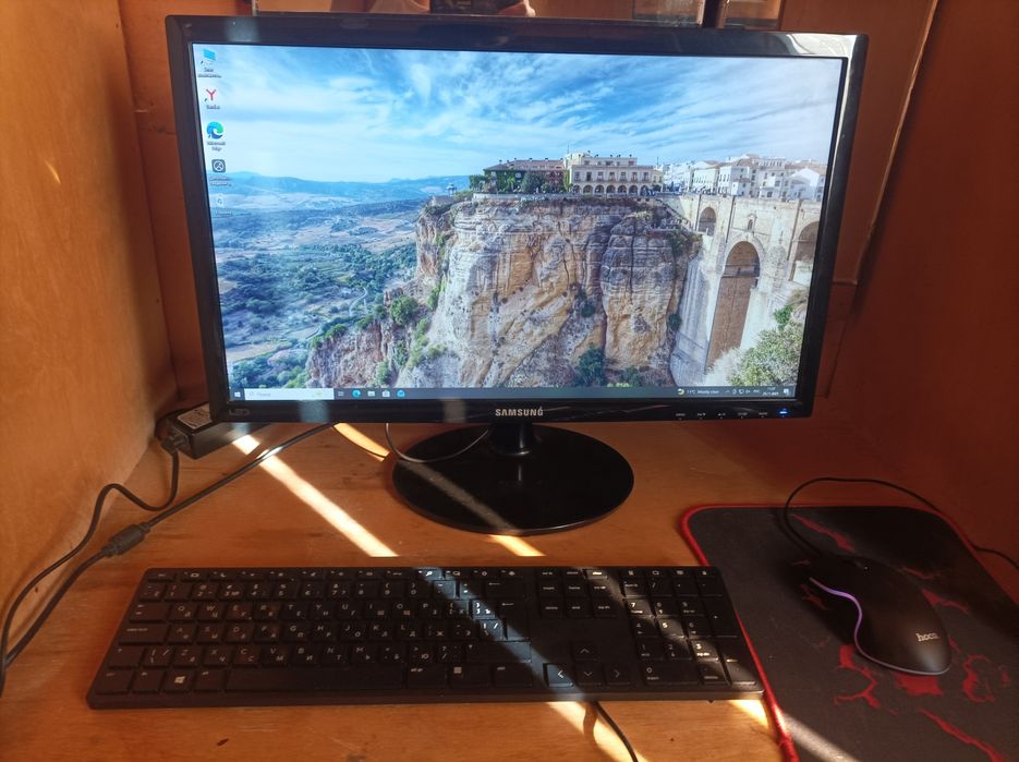 Компютер, мышка, монитор, клавиатура комплект