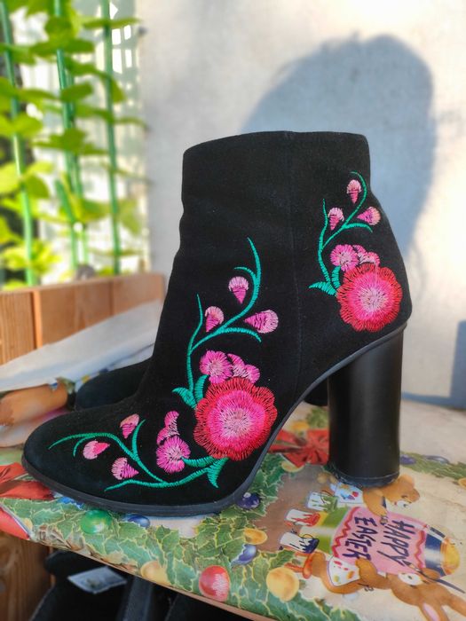 Ghete/Botine Elegante Negre, Piele Naturală, cu Broderie Florală Roz