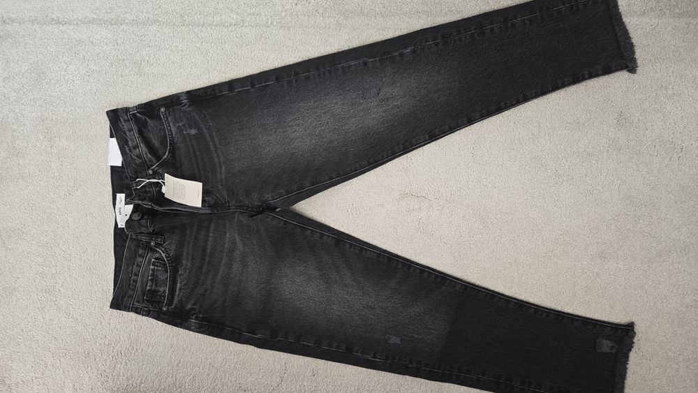 Нови дънки Mango