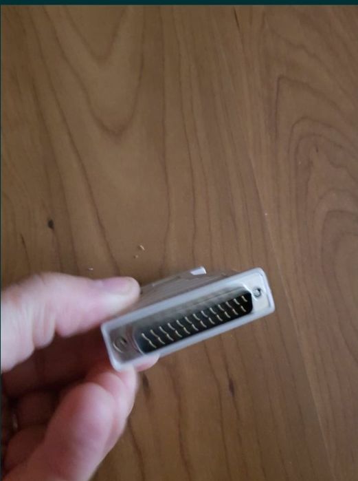 Adaptor  desktop  RS 232 la DB 20