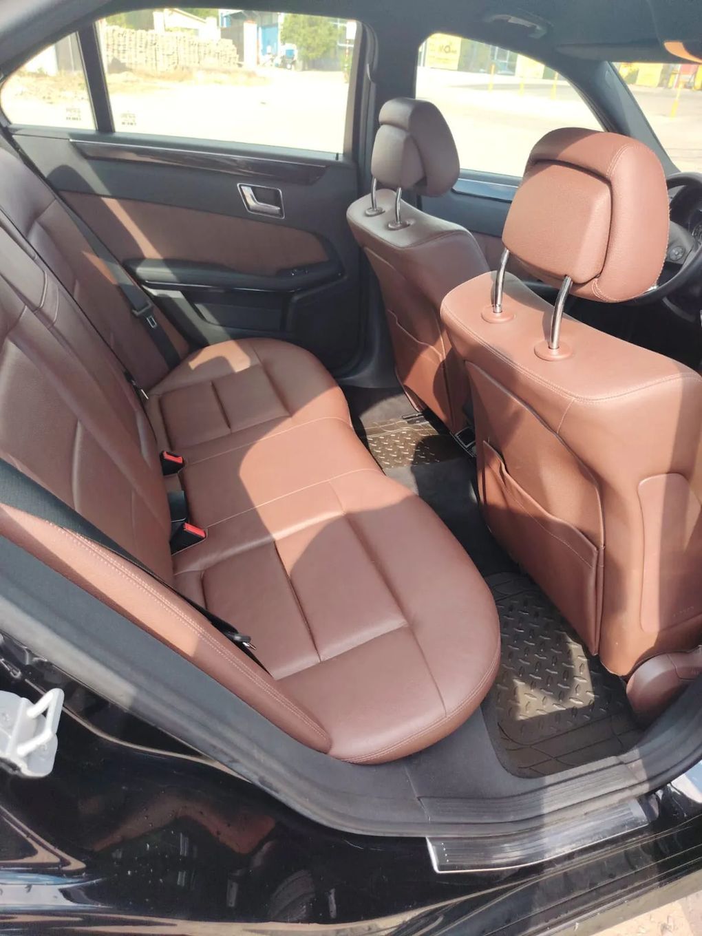 Mercedes-Benz E Primul proprietar pe România de la 135 000 km