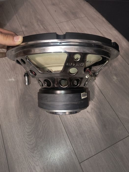 Subwoofer hifonics Brutus 600rms
