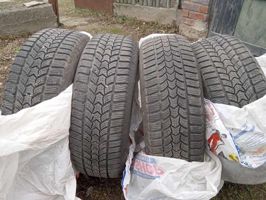 Set anvelope iarna 205 60 R16
