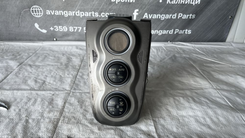 2 броя панел за климатик Toyota Yaris 2005-2013
