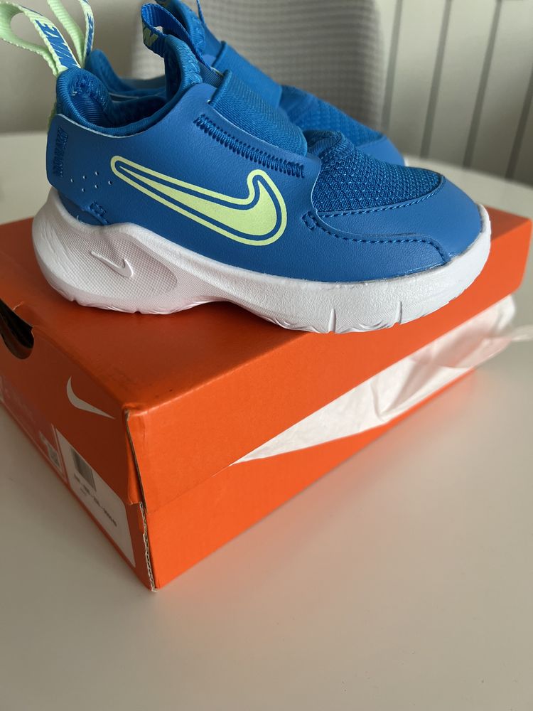 Чисто нови детски маратонки Nike flex runner, размер 22 и 23.5