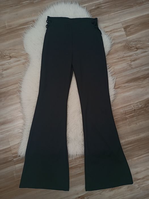 Pantaloni negrii mărimea M