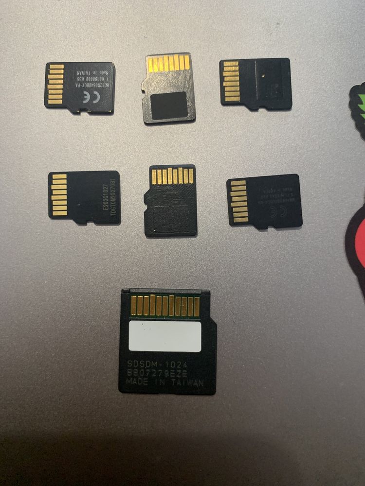 Lot carduri microSD / MiniSD - capacitati reduse de stocare